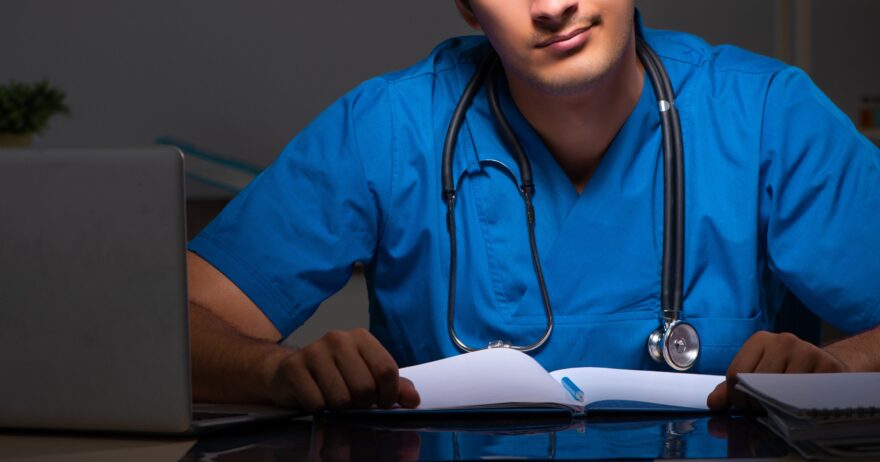 7 Tips for Surviving Night Shifts: A Guide for Nurses